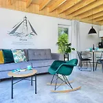 2 Bedroom Amazing In Vakantiehuis *